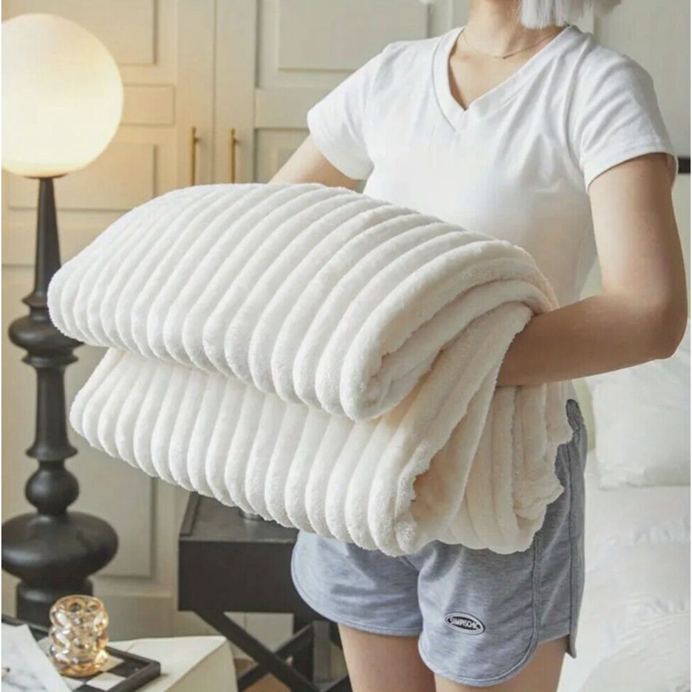 Queen Blanket Gray Plush Blankets Bedspread  Cozy Couch Throw Bed topper Gift - Picture 6 of 12